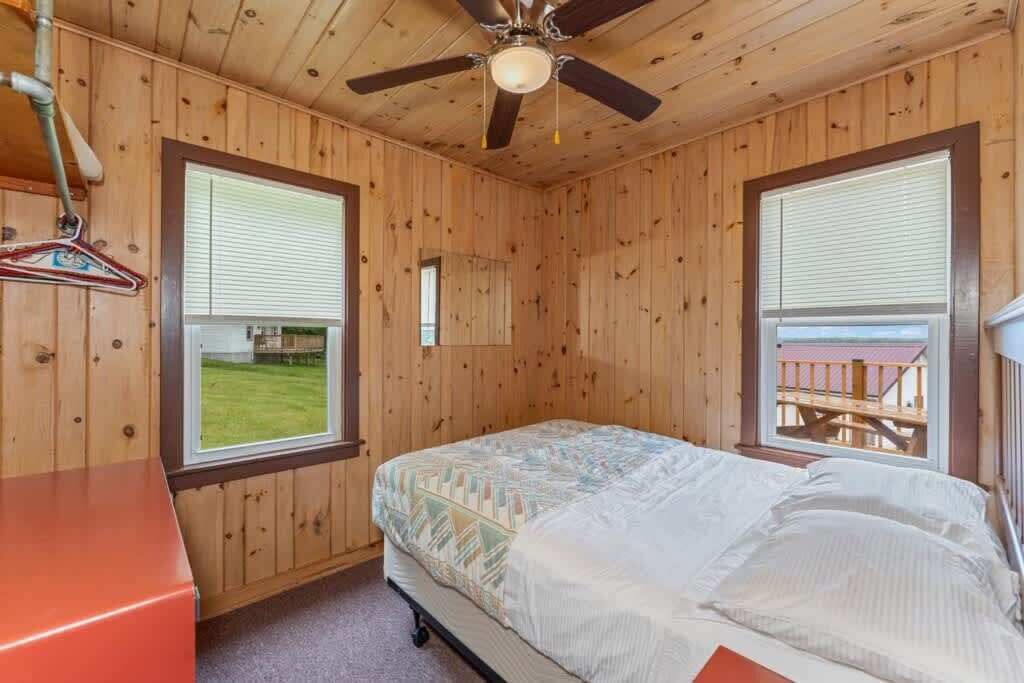 2 chambres, bureau, Wi-Fi, draps fournis