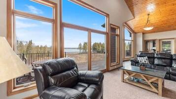 Smart TV, fireplace, offices