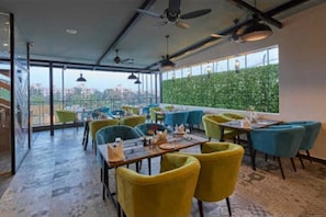 Restaurant - Regenta Inn Grand Koramangala (Bengaluru)