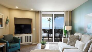 Apartment, Mehrere Betten, Balkon, Meerblick (A225 Sunset Bliss) | Wohnbereich