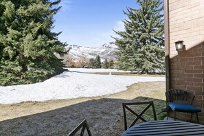 Deluxe Condo, Golf View | Terrace/patio