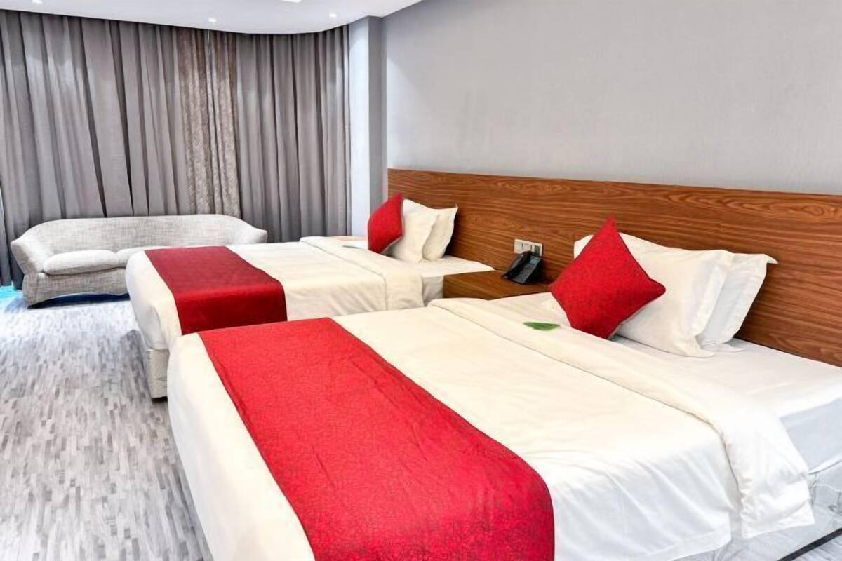 Egyptian cotton sheets, premium bedding, down comforters, pillowtop beds