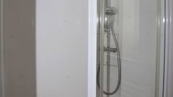 Een douche, een haardroger