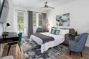 1 habitación, escritorio, tabla de planchar con plancha y wifi 