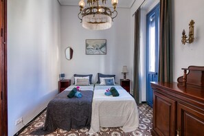 5 chambres, fer et planche à repasser, Wi-Fi