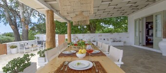 Arethousa House