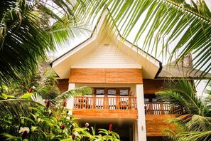 Fachada de la propiedad