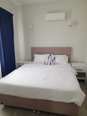 Phòng Suite tiện nghi đơn giản | Trang trí khác biệt, trang bị nội thất với thiết kế riêng biệt 