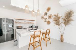 Villa | Private kitchen - Zeus Villa by Betterplace (Canggu)