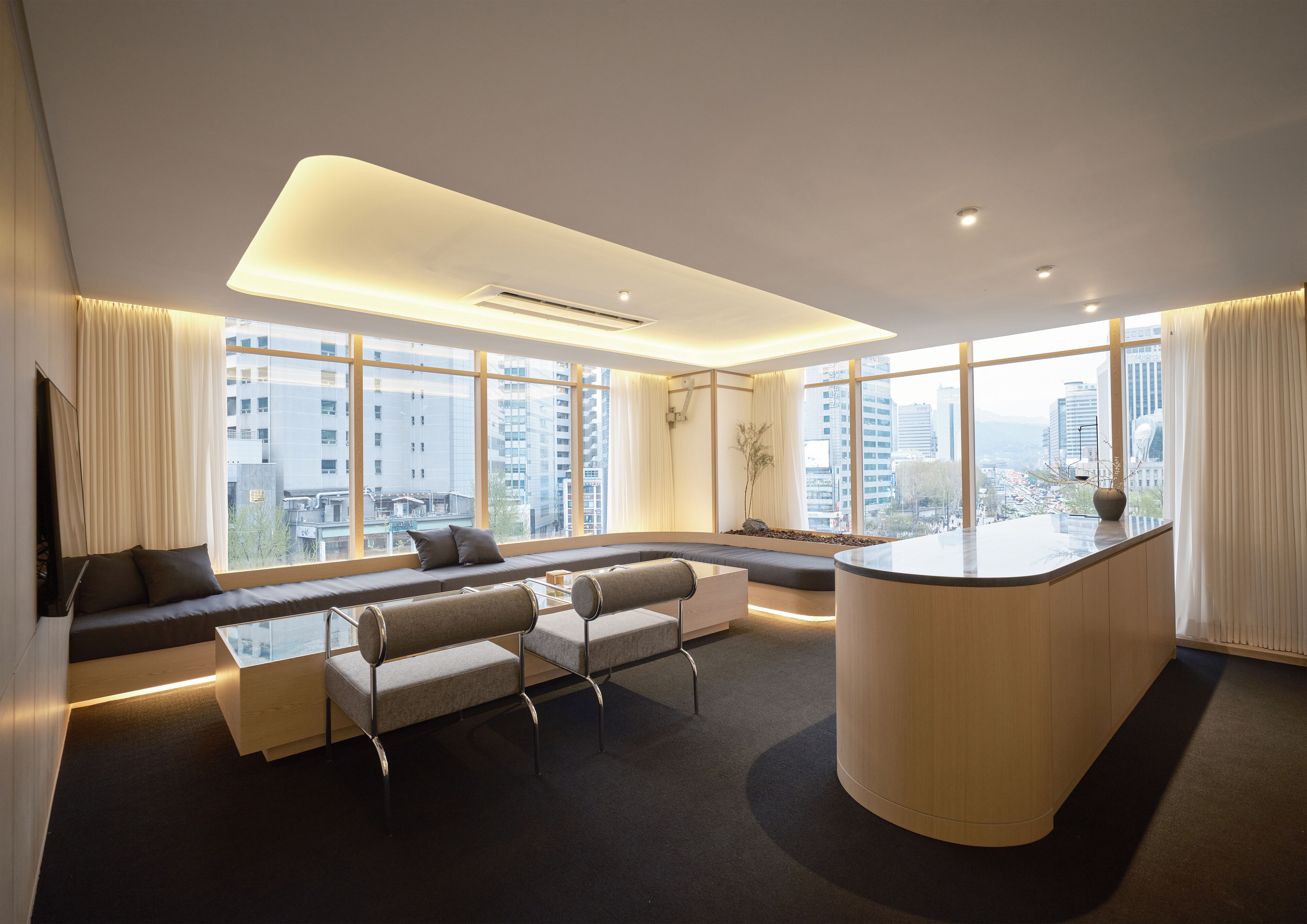 Royal Palace City Suite (Highest Floor) | Interior