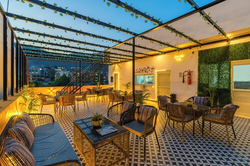 The Social Stays Rishikesh (Formerly ArtBuzz)