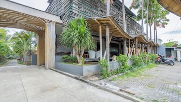 Ngoại thất