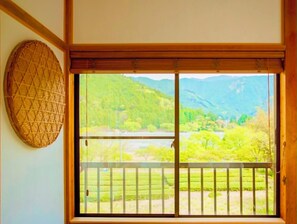 House | Water view - Kanata Riverview House - Entire Private Home (Kawanehon)