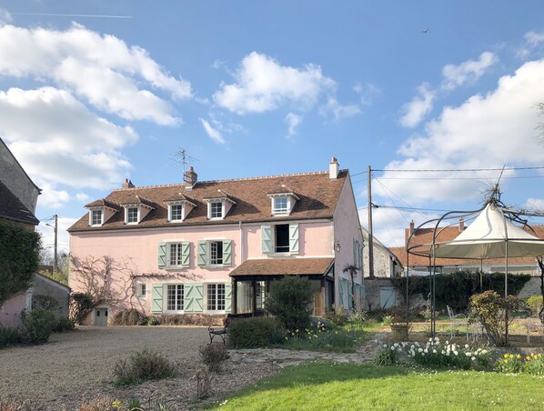 Exterior - Grande Maison de Famille a 1h de Paris Dans un Parc Arboré (Boissy-le-Châtel)