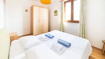 Villa (Two Bedroom Villa with Terrace and Sw) | 2 soveværelser, baby-/barnesenge (tillægsgebyr), gratis Wi-Fi