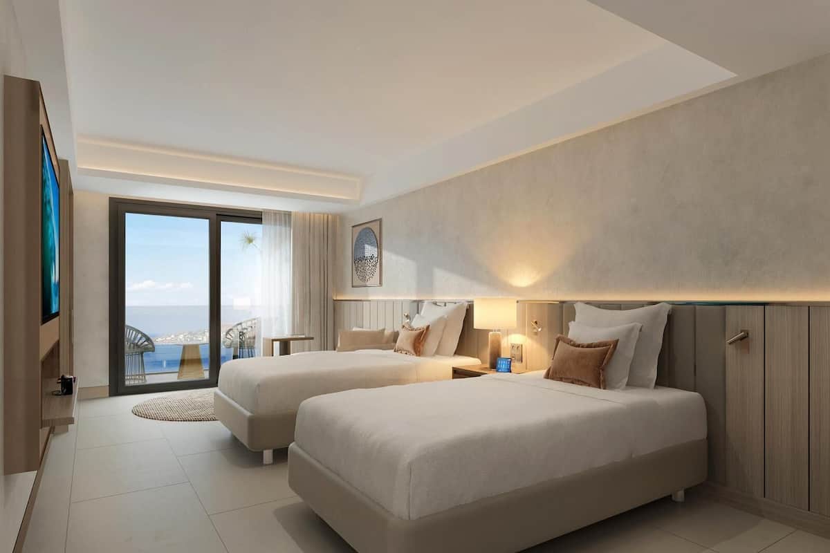 Premium bedding, minibar, free WiFi, bed sheets