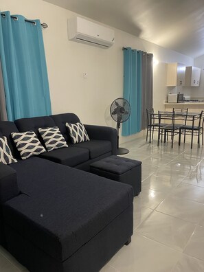 Smart TV - Serenity @ Camelot Village (Discovery Bay)