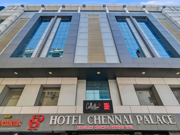 Front of property - Collection O Hotel Chennai Palace (Chennai)