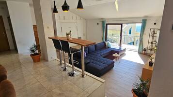 Ferienhaus (Three Bedroom Holiday Home) | Wohnzimmer