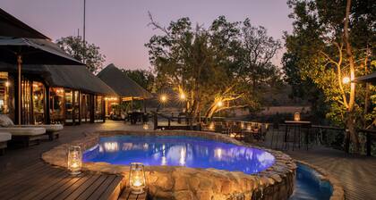 Ndlovu Safari Lodge