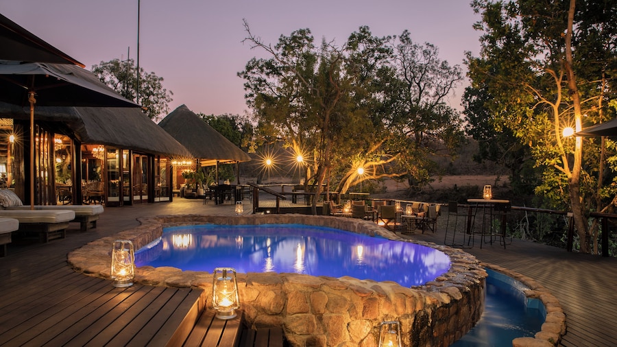 Ndlovu Safari Lodge