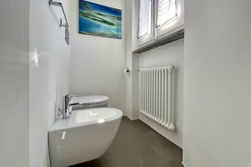 Dusche, Haartrockner, Bidet, Handtücher