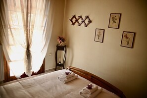 3 室のベッドルーム、アイロン / アイロン台、WiFi、ベッドシーツ