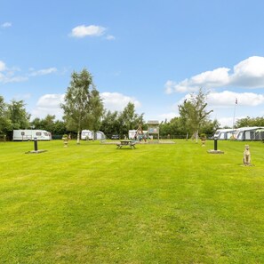 Property grounds - Luxury Lunar Caravan
Sleeps 6 (Prees)