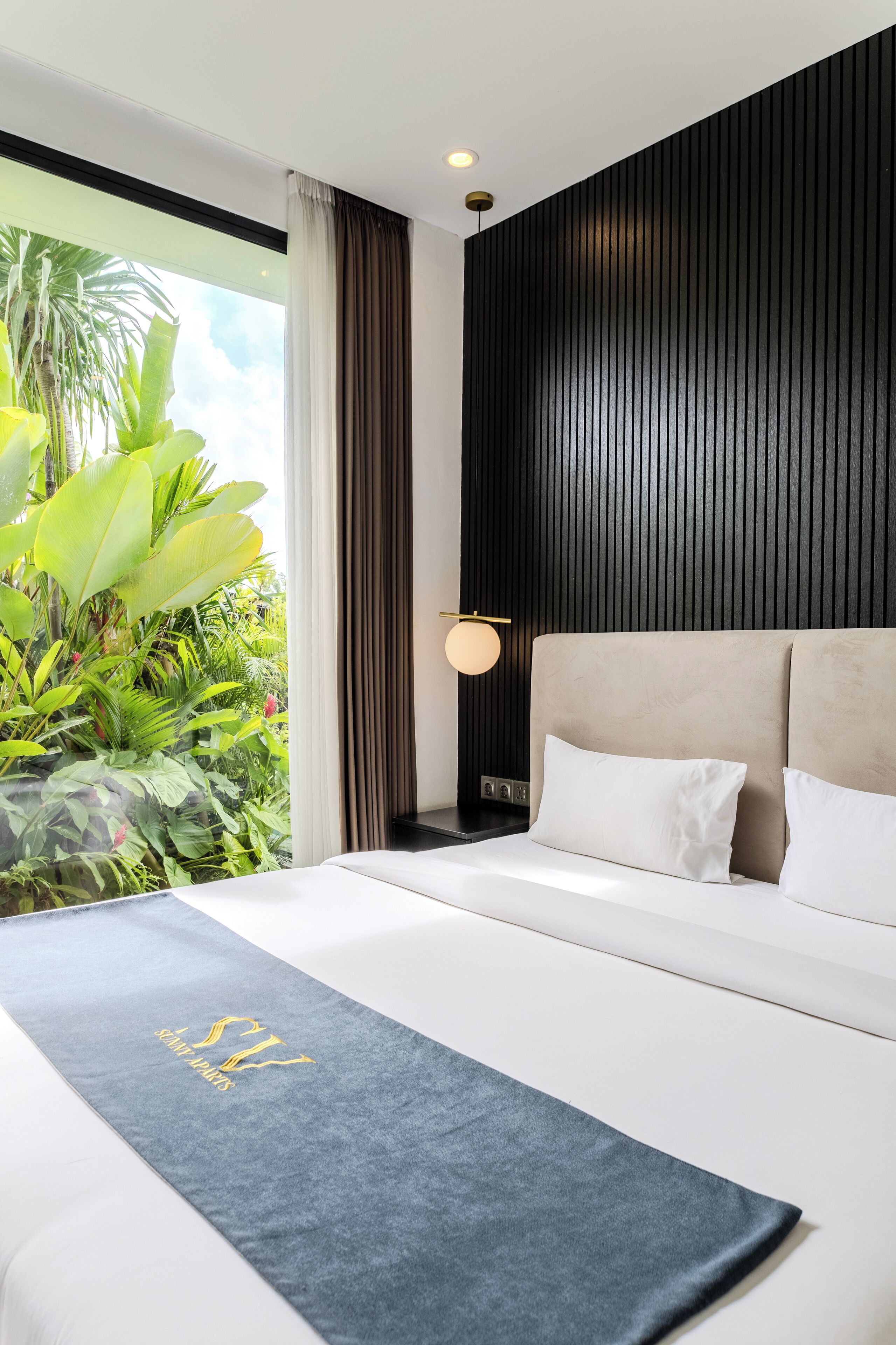 Luxury Apartment, Pool View | Premium bedding, pillowtop beds, minibar, in-room safe