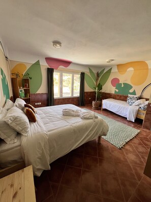 Comfort Room | Individually decorated, individually furnished, free WiFi, bed sheets - ART POiNT GUESTHOUSE (Tamri)