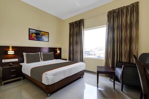 Classic Double or Twin Room | Bed sheets - Collection O THE SENATE HOTEL (Kanayannur)