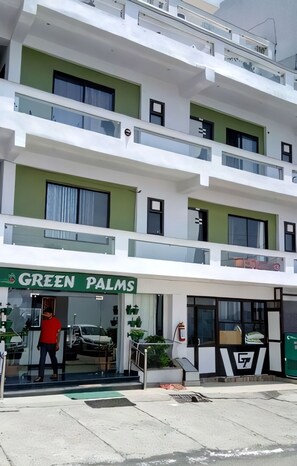 Façana frontal de l'allotjament