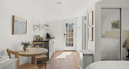 Charming Downtown Country Cottage