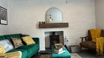 House | Living area | TV, fireplace