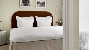 1 bedroom, iron/ironing board, travel crib, WiFi