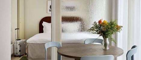 1 bedroom, iron/ironing board, travel cot, WiFi