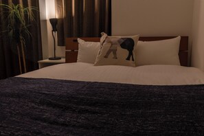 Deluxe Twin Room, 2 Double Beds, Non Smoking, Kitchen | Iron/ironing board, free WiFi, bed sheets