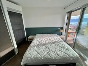 1 chambre, chambres insonorisées, fer et planche à repasser