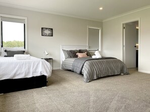 9 chambres, fer et planche à repasser, lit parapluie, Wi-Fi gratuit