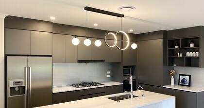 Extra-Large Brand-New House 9 Bedrooms 6 Bathrooms