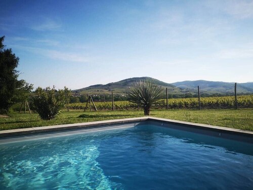 Un P'tit Bouchon Dans le Beaujolais , le Cadre Parfait Pour se Reposer !