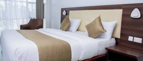 Deluxe Double Room | In-room safe, iron/ironing board, free WiFi