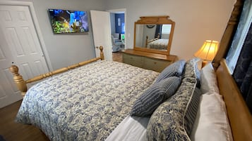 2 bedrooms, iron/ironing board, travel crib, free WiFi