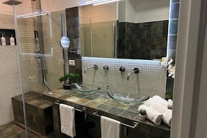 Een douche, een bidet