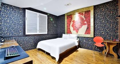 Khan Motel