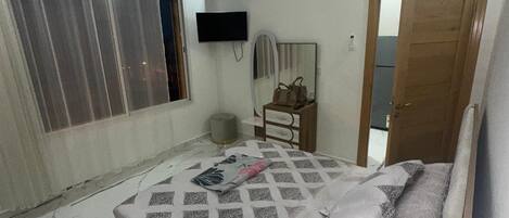 2 Schlafzimmer, Reisekinderbett, WLAN, Bettwäsche