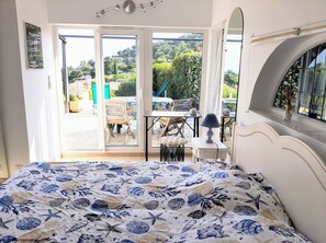2 bedrooms, in-room safe, WiFi
