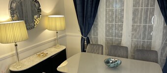 Stunning 4-bed House in Rochester