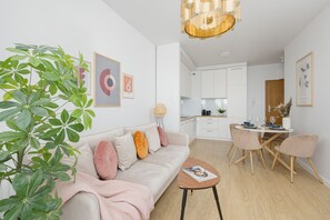 Living room - Elegant Apartment Warsaw by Renters (Warsaw)