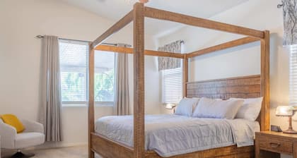 Comfy House, Private Backyard w/ Pool, BBQ, Citrus